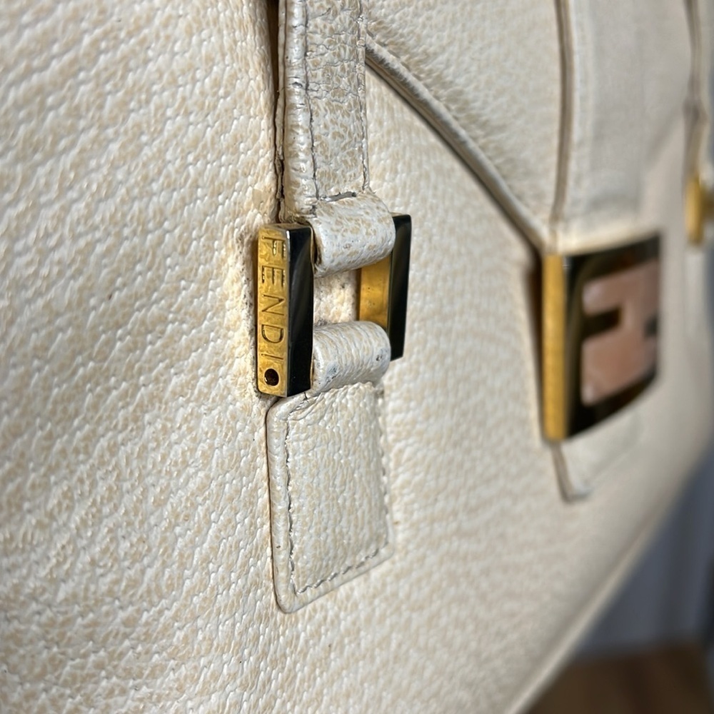 Fendi Beige Cream Leather Logo Marble Clasp Bag - Picture 6 of 16